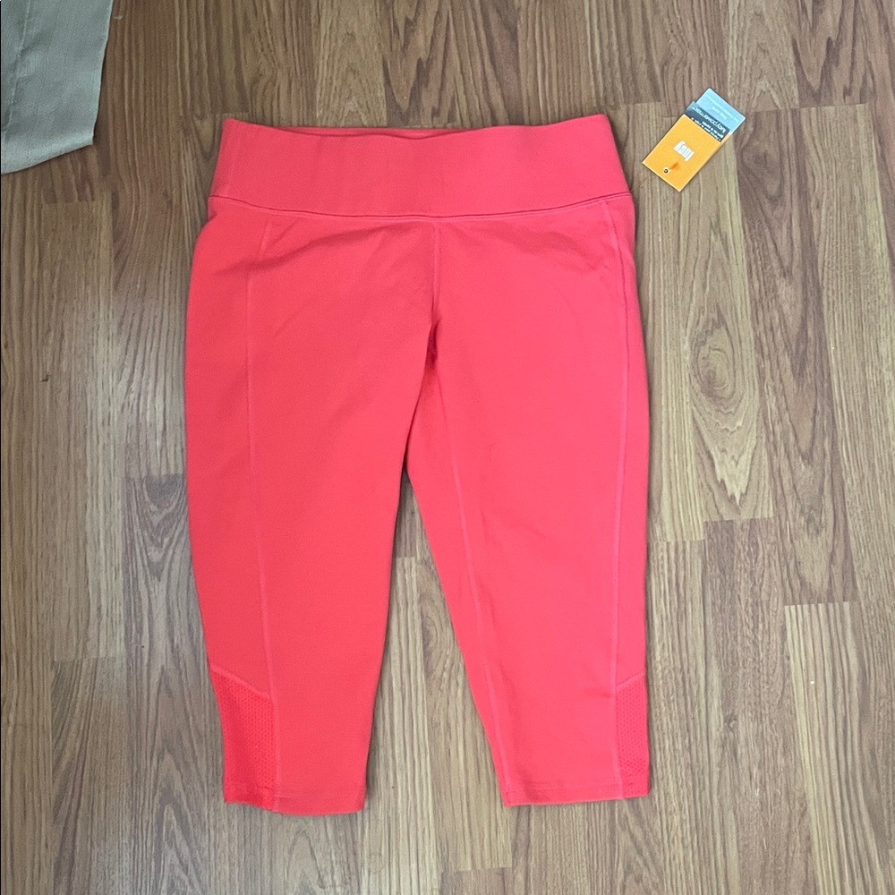 Tangerine colored Lucy power max ultimate training capri
